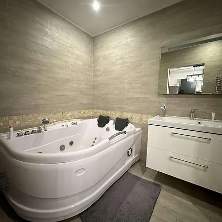 Jacuzzi Ciotat * La Ciotat